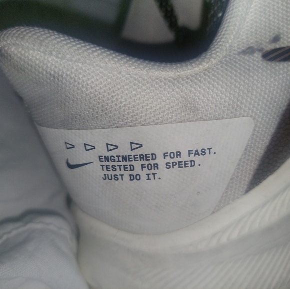 Women's Nike Quest 4 Running Shoes - Picture 3 of 7